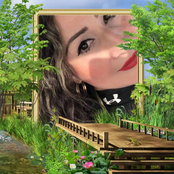 Meet your Posher, Laura - Picture 1 of 1